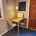 Cosy Chalet, 100m2 With Fjordview! Domek alpejski Lauvstad