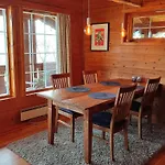 Σαλέ Cosy Chalet, 100m2 With Fjordview! Lauvstad